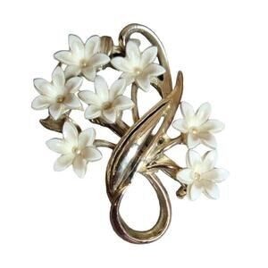 Vintage 60s-70s Flower Bouquet Brooch Pin Lightweight 1.75 Inches